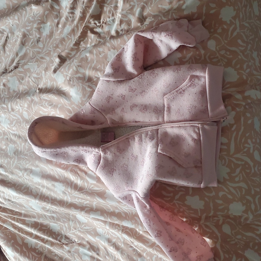 Girls 3T 100% Polyester Jacket. Very Warm And Cozy